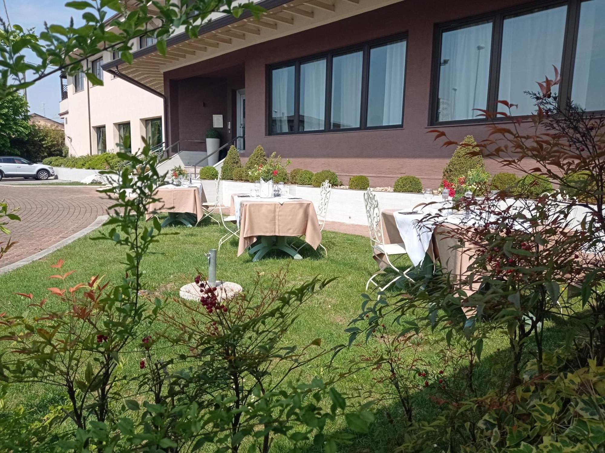 Sullivan Ristorante Hotel Ponte San Marco Exterior photo